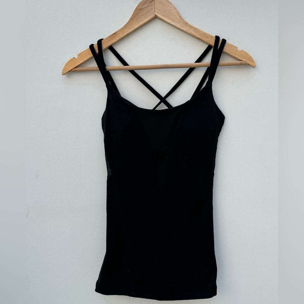 LULULEMON - BEAUTIFUL cut out & netting tank